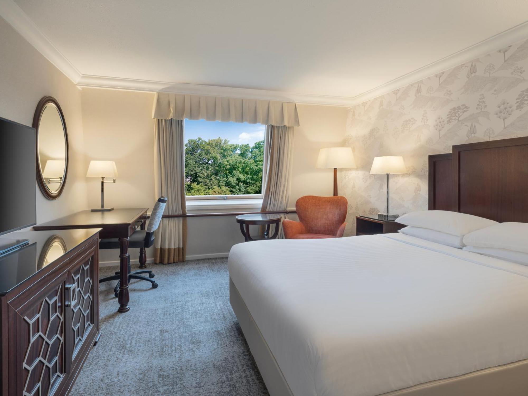 Superior King Room,1708033672:JPEG